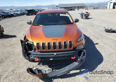 2015 Jeep Cherokee Trailhawk z USA, uszkodzony, nr VIN 1C4PJMBS5FW521402